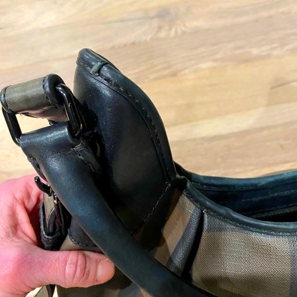 BURBERRY shoulder bag, authentic with dust bag - Picture 14 of 15